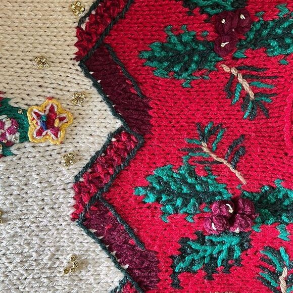 Vintage Adrian Delafield Christmas Tree Sweater Embellishments Gold beads Bulky - Picture 11 of 12